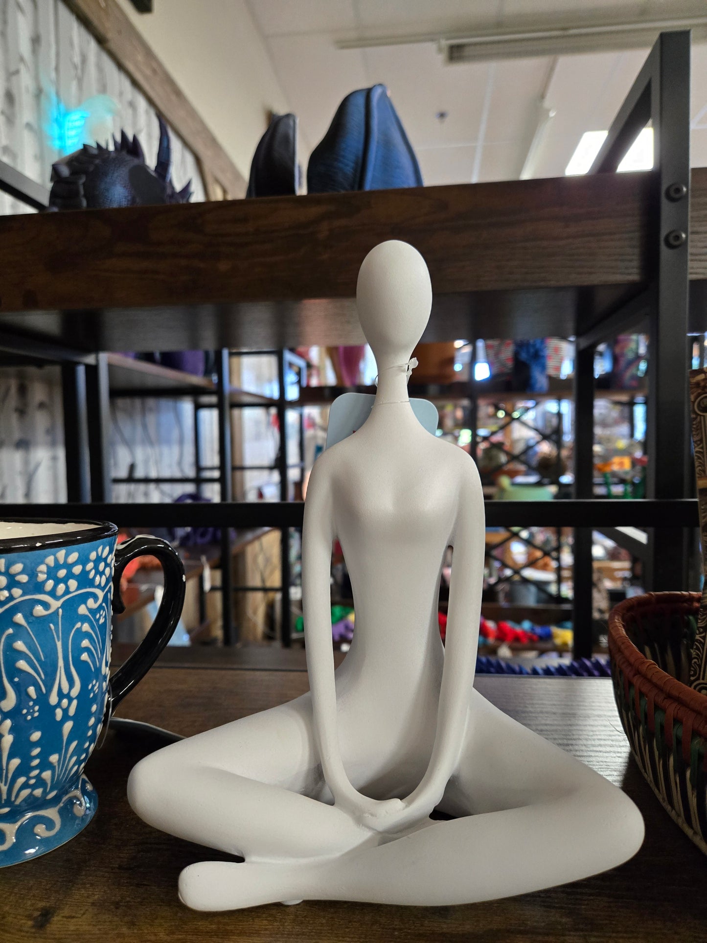 FEMALE YOGA SCULPTURE - WHITE