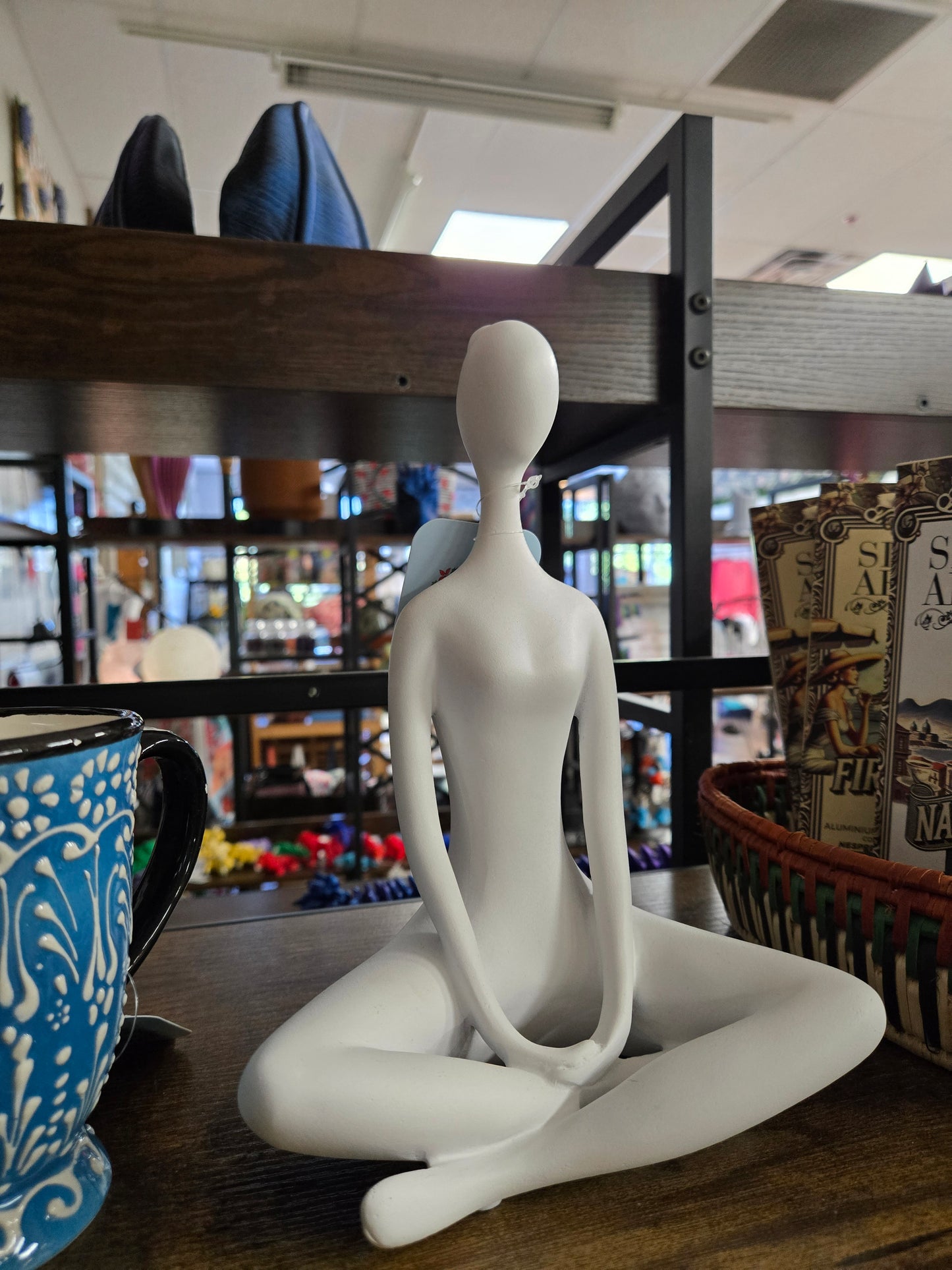 FEMALE YOGA SCULPTURE - WHITE