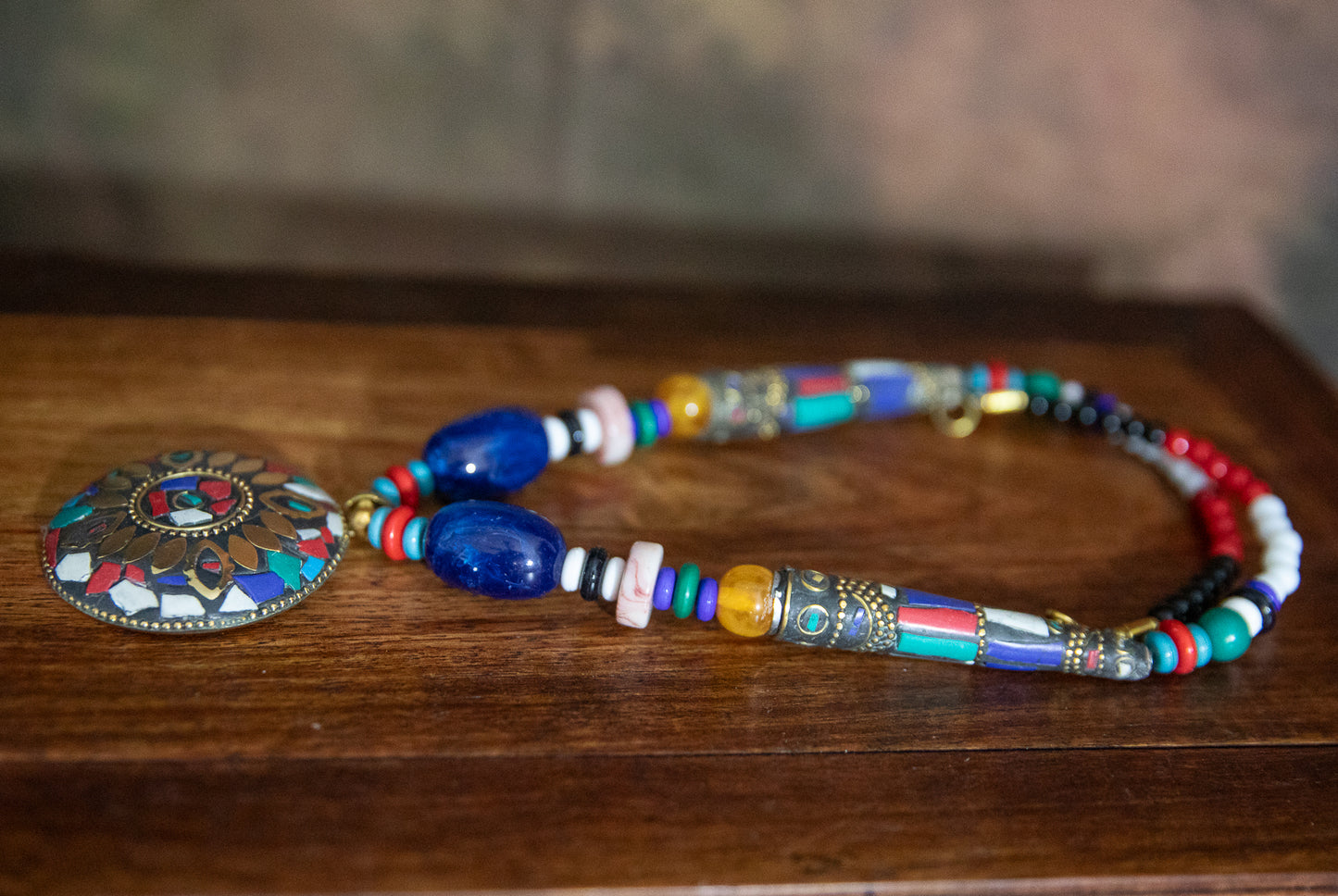 TRADITIONAL MOROCCAN DESIGN BEAD AND STONES NECKLACE -MULTICOLOR - JAG Universal Collection