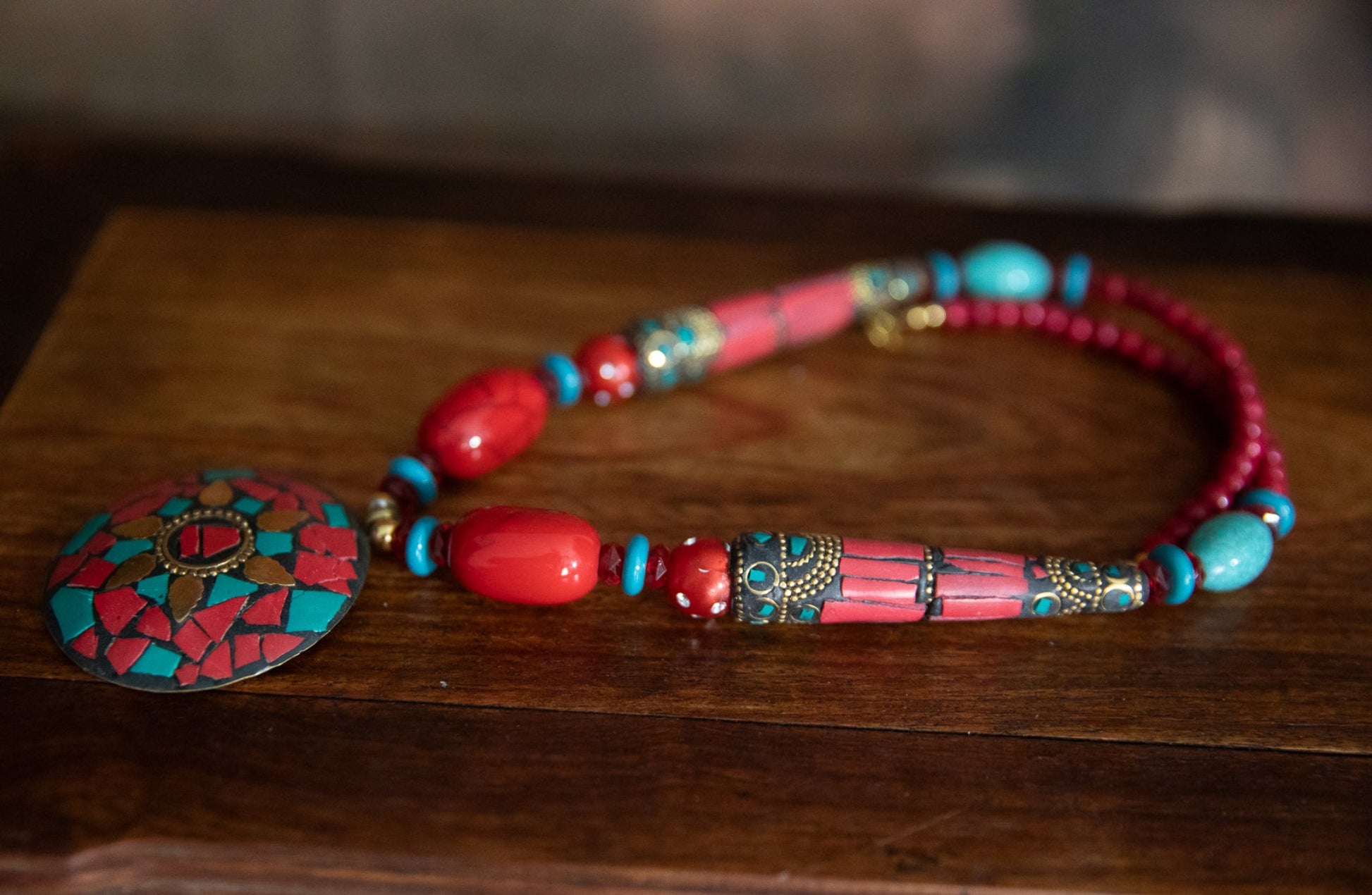 TRADITIONAL MOROCCAN DESIGN BEAD AND STONES NECKLACE - RED - JAG Universal Collection
