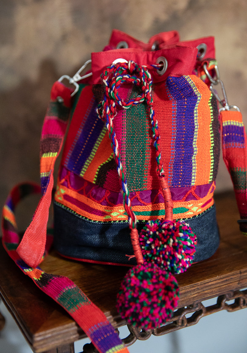 HANDCRAFTED CROSSBODY BAG - MULTICOLOR - JAG Universal Collection