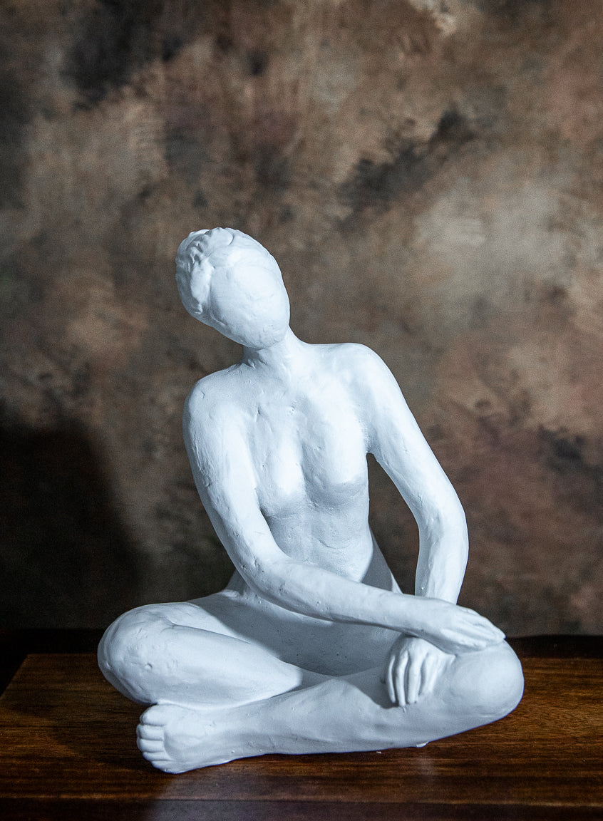 FEMALE SCULPTURE HAND CRAFTED - JAG Universal Collection