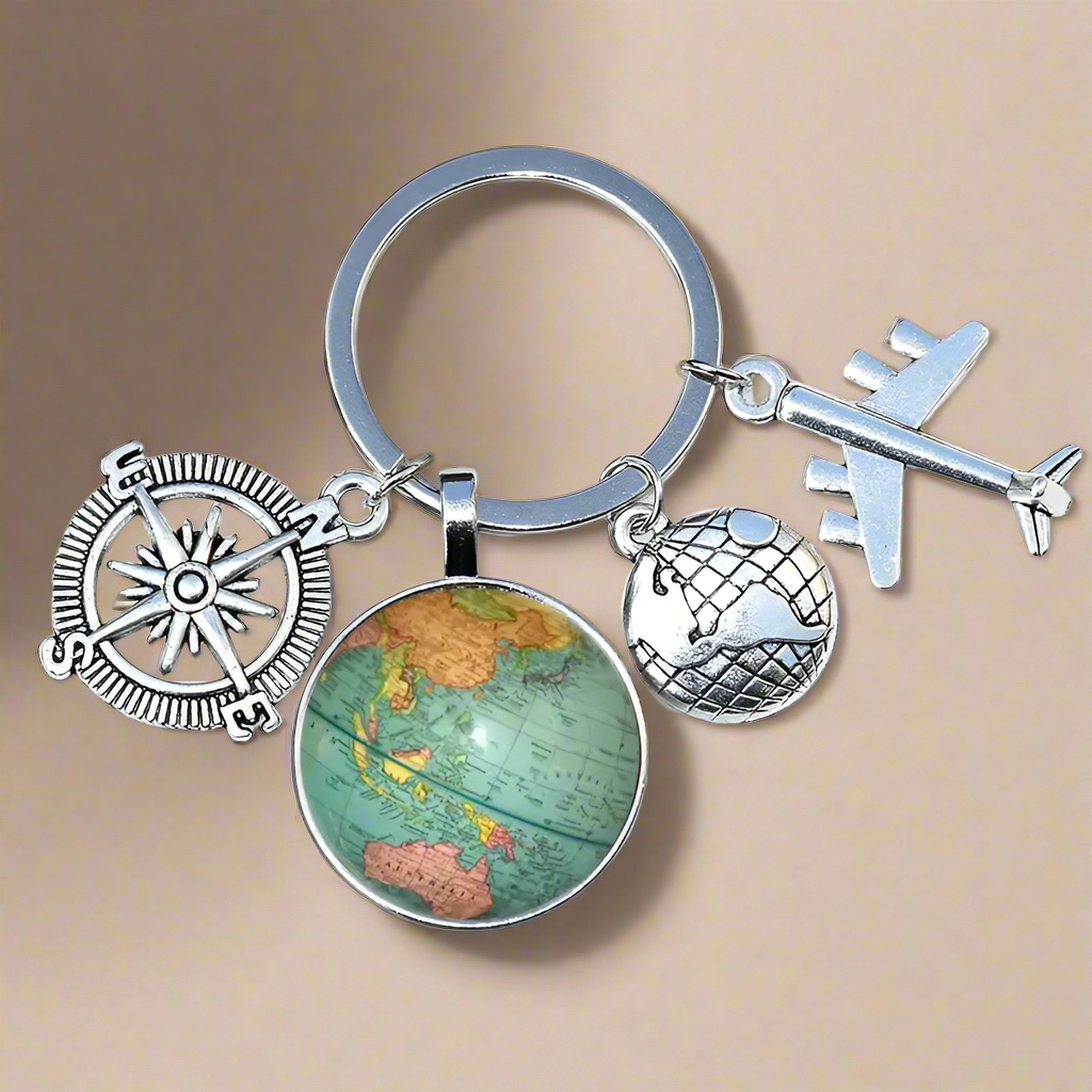 WORLD TRAVELER KEYCHAIN