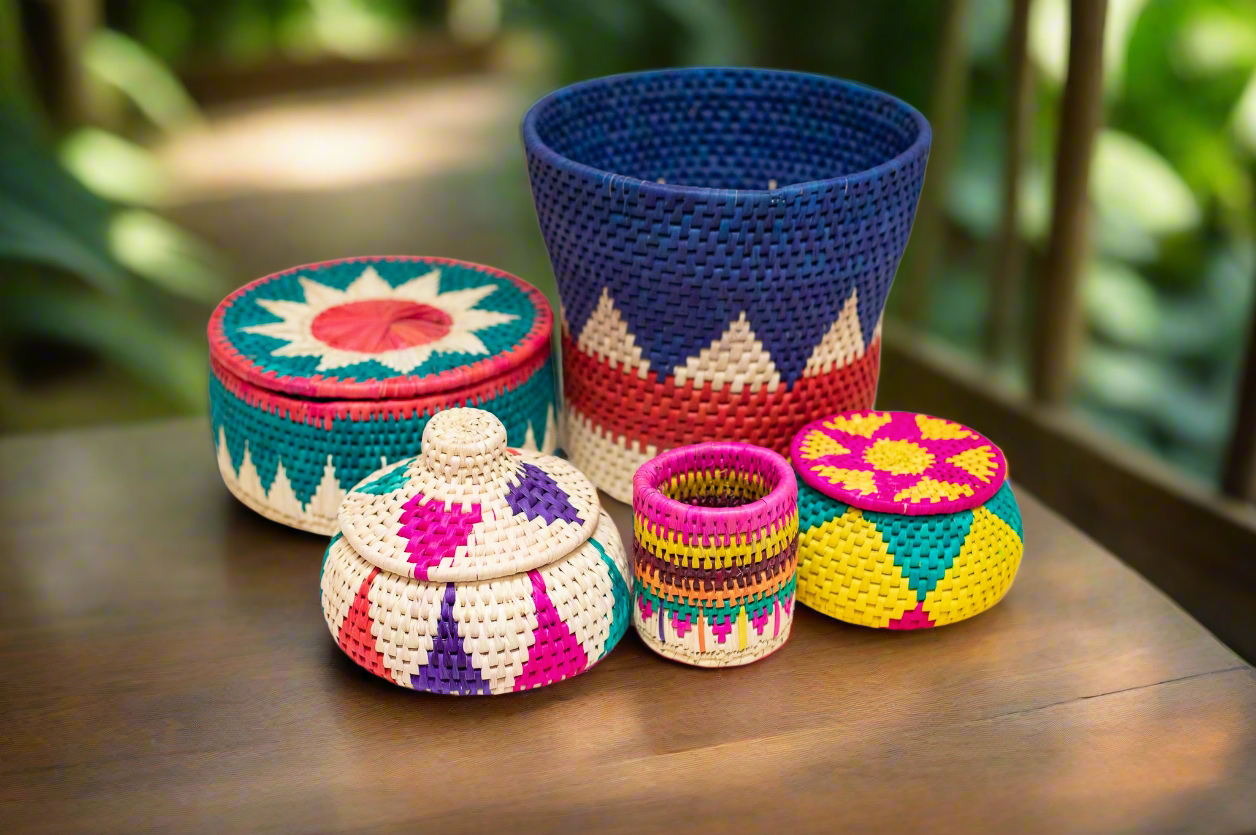 SINDHI HANDCRAFTED PALM LEAF BASKETS - JAG Universal Collection