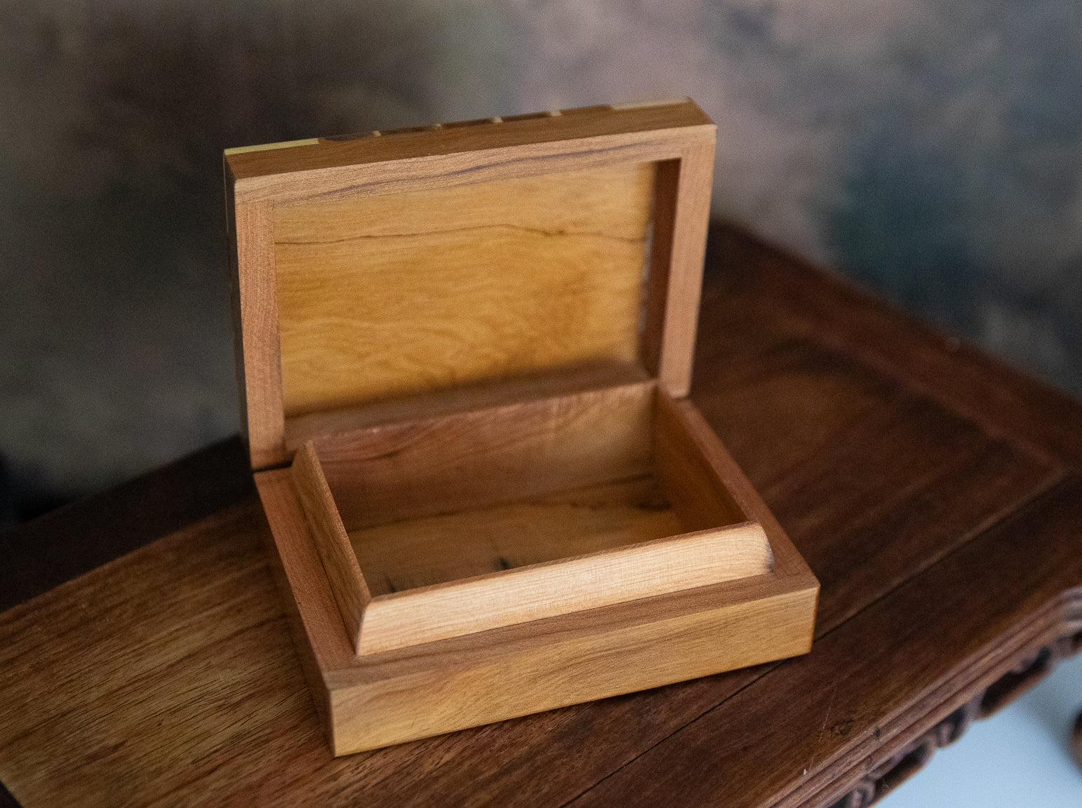 MOROCCAN ORIGINAL THUYA BURL WOOD BOX - HANDCRAFTED - JAG Universal Collection 