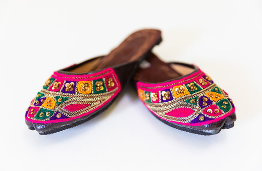 CHILDREN EMBROIDERED FESTIVE SLIPPERS - SIZE 1 - JAG Universal Collection 