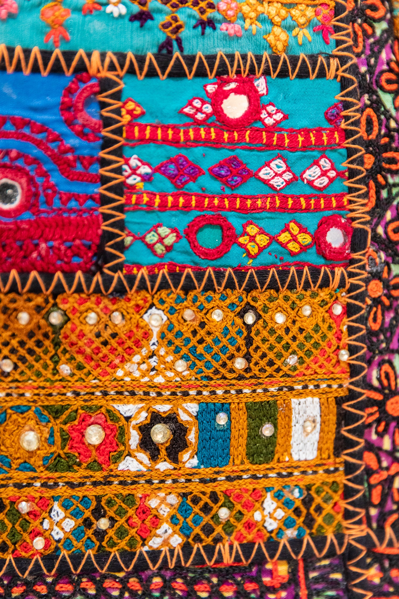 HANDCRAFTED EMBROIDERED LARGE BAGS - JAG Universal Collection 