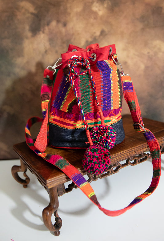 HANDCRAFTED CROSSBODY BAG - MULTICOLOR - JAG Universal Collection 