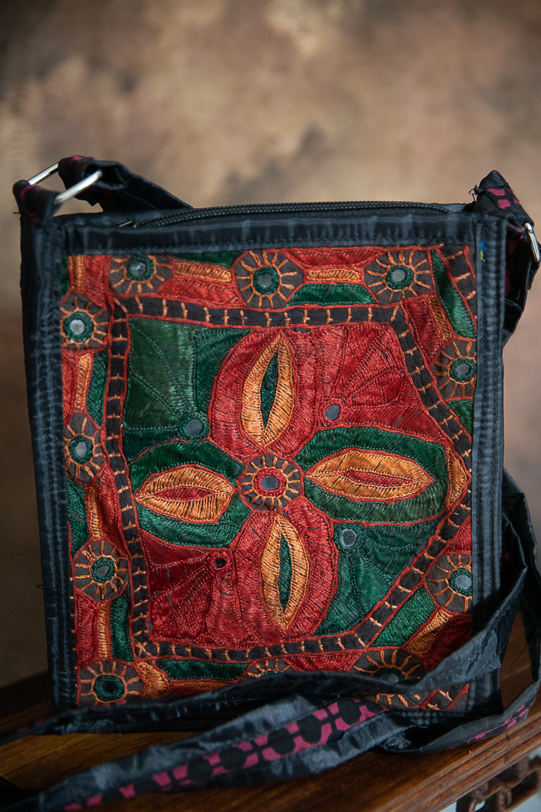 EMBROIDRED CROSSBODY BAG - SMALL - JAG Universal Collection 