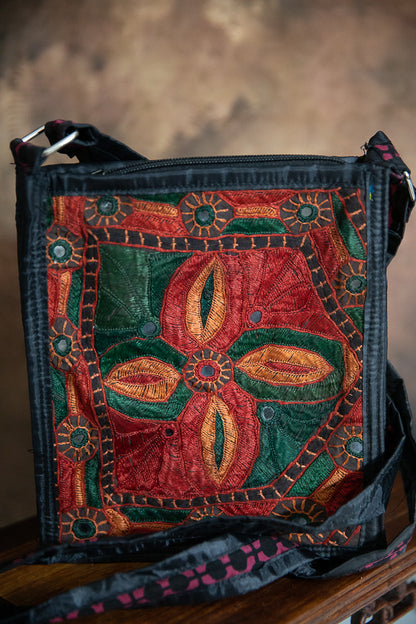 EMBROIDRED CROSSBODY BAG - SMALL - JAG Universal Collection 