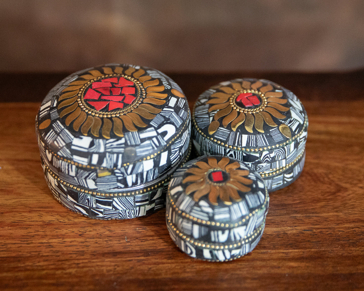 LACQUER AND GOLD INLAID HANDCRAFTED BOXES - SET OF 3 - JAG Universal Collection 