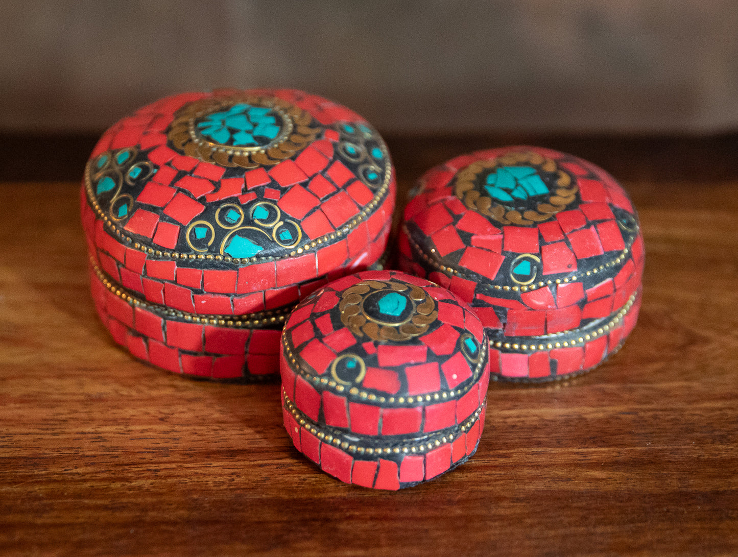 LACQUER AND GOLD INLAID HANDCRAFTED BOXES - SET OF 3 - JAG Universal Collection 