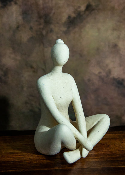 FEMALE SCULPTURE HAND CRAFTED - JAG Universal Collection 