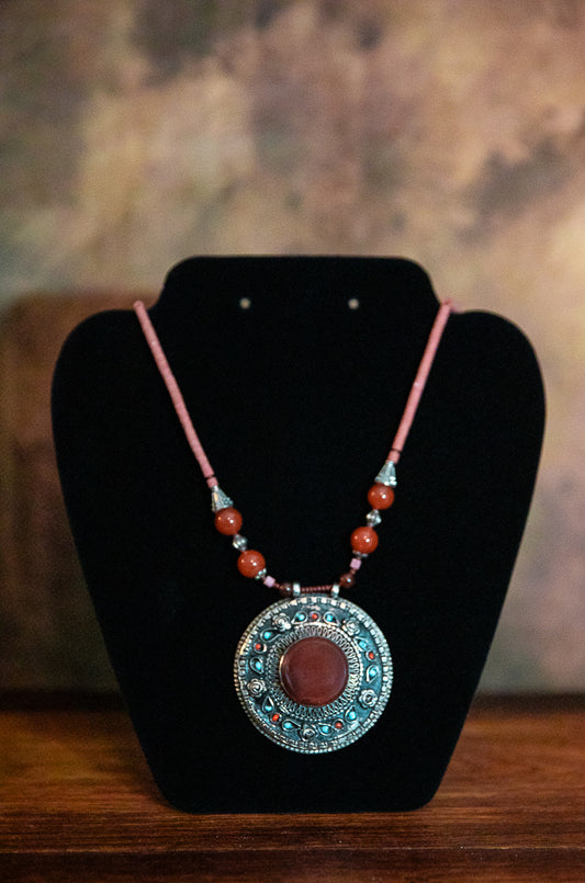 TRADITIONAL BOHEMIAN DESIGN NECKLACE - RED