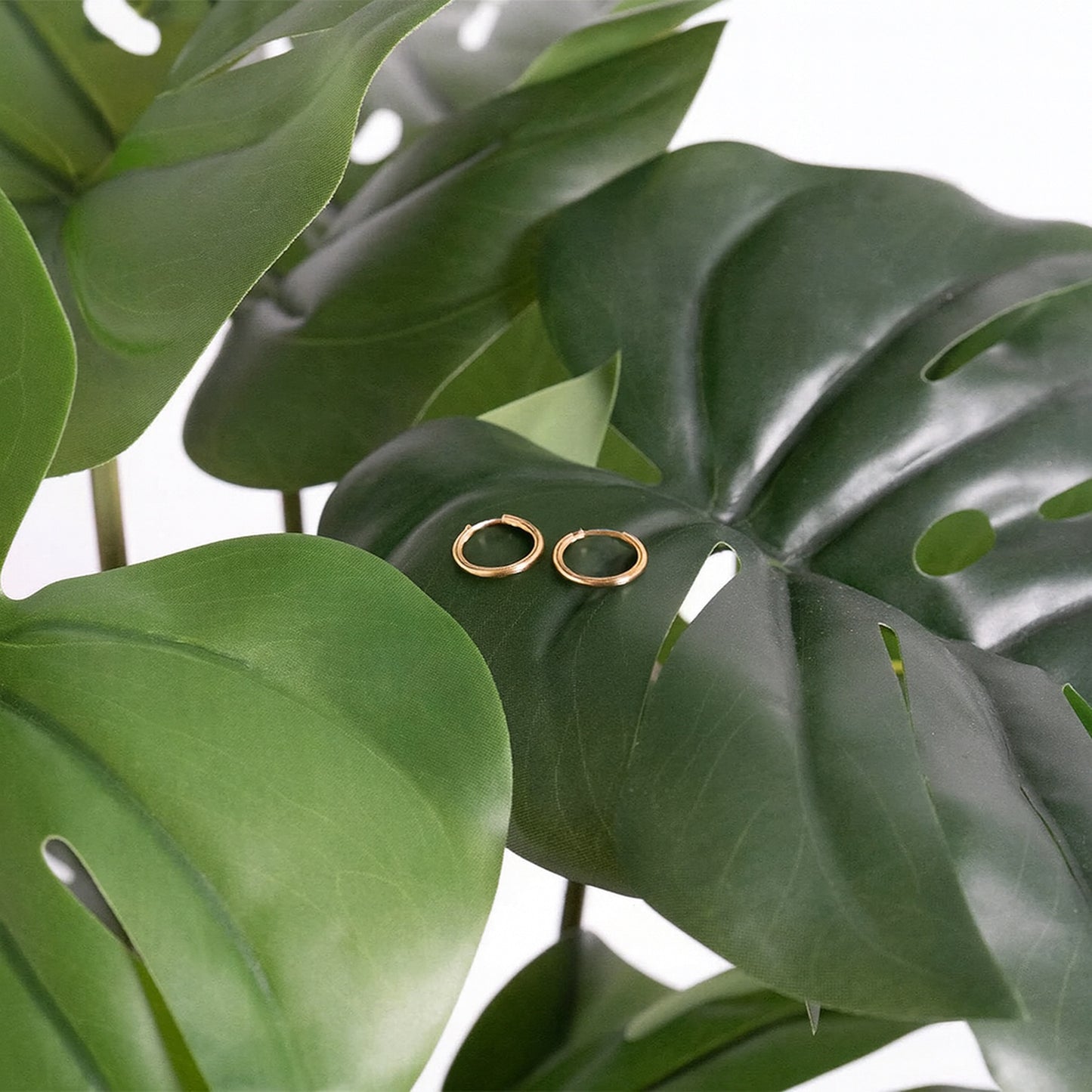 18K Gold PVD Mini Huggie Hoop Earrings – 10mm Classic Everyday Hoops