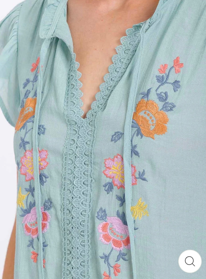 WOMEN'S SHORT SLEEVE V-NECK FLORAL EMBROIDERY BLOUSE - JAG Universal Collection 